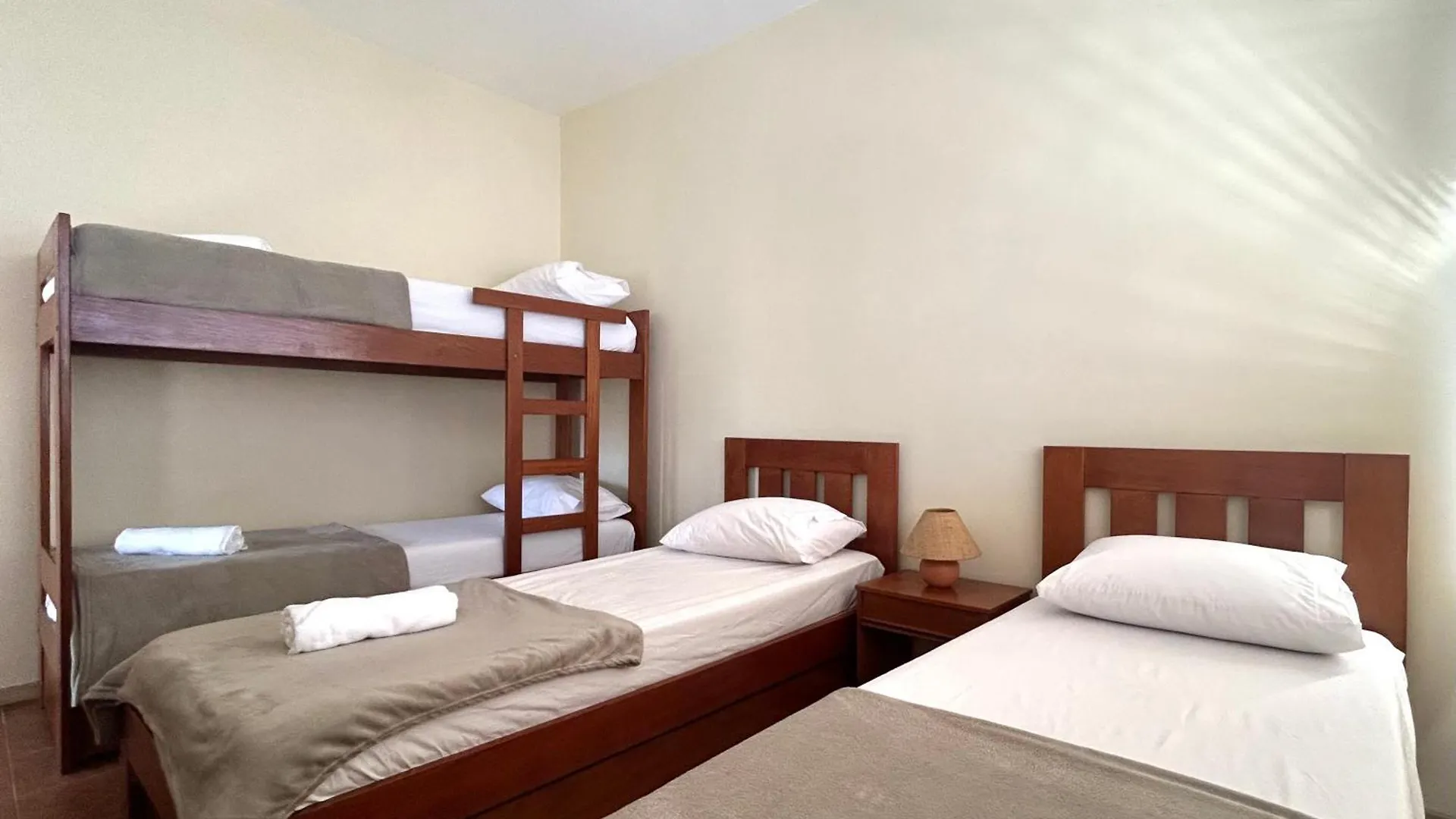 Aconchegante Apartamento De 2 Quartos - Pertinho Da Praia Cabo Frio 0*,  Brasilien